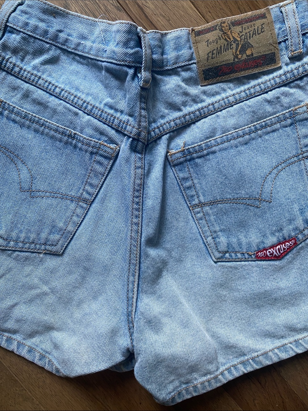 Vintage No Excuses Femme Fatale Blue Denim Jeans Women's Size 07/08 Button Fly